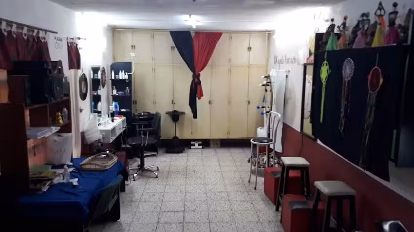 Huguito venencia peluqueria.