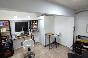 IL PORTICO DELLE FORBICI- PELUQUER&Iacute;A BARBERIA