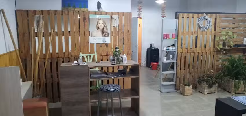 Ivana Estilista &ndash; Peluquer&iacute;a Unisex