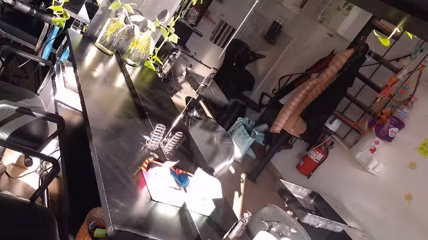 Ivana Sal&oacute;n Staff