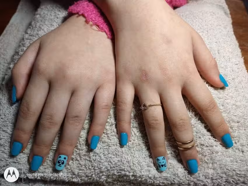 J & E peluquer&iacute;a y estetica