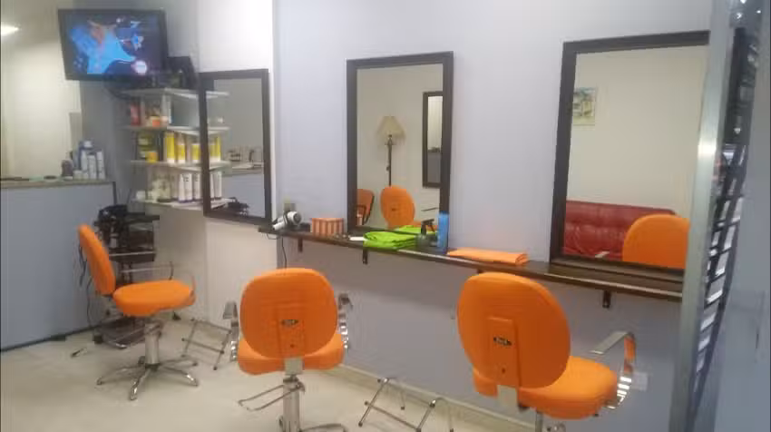 Javier Riobo Peluqueria Unisex