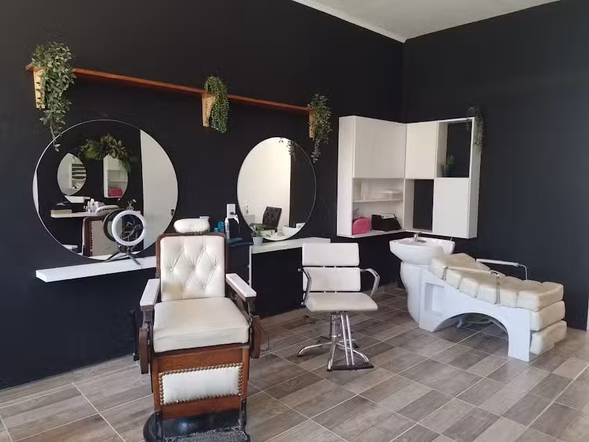 Joa Peluquer&iacute;a