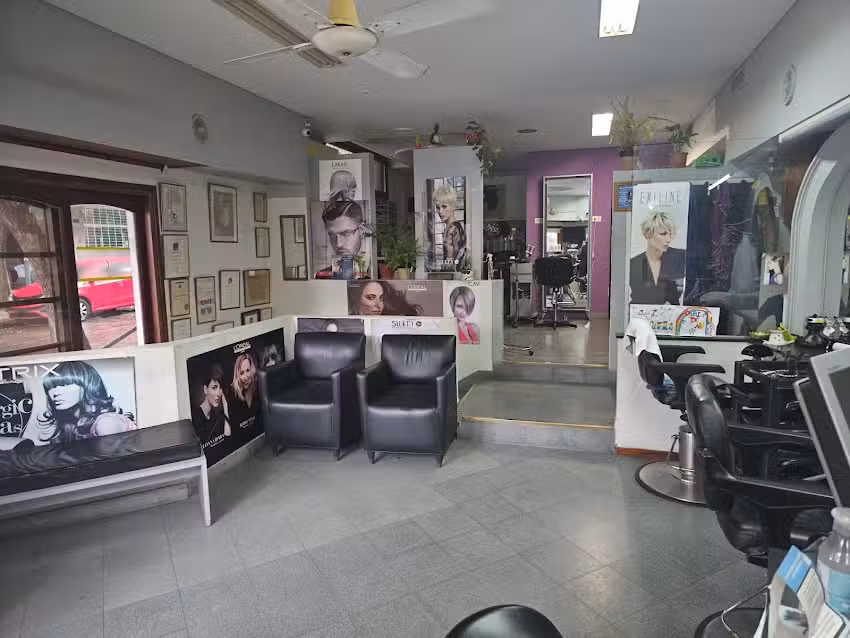 JOAN&rsquo;S COIFFEUR