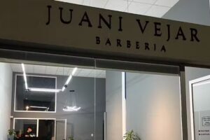 Juani Vejar Barberia