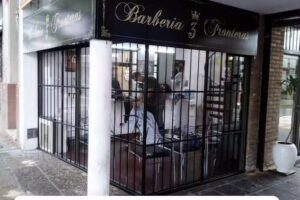 LA BARBERIA DE PATERNAL (3 FRONTERAS)