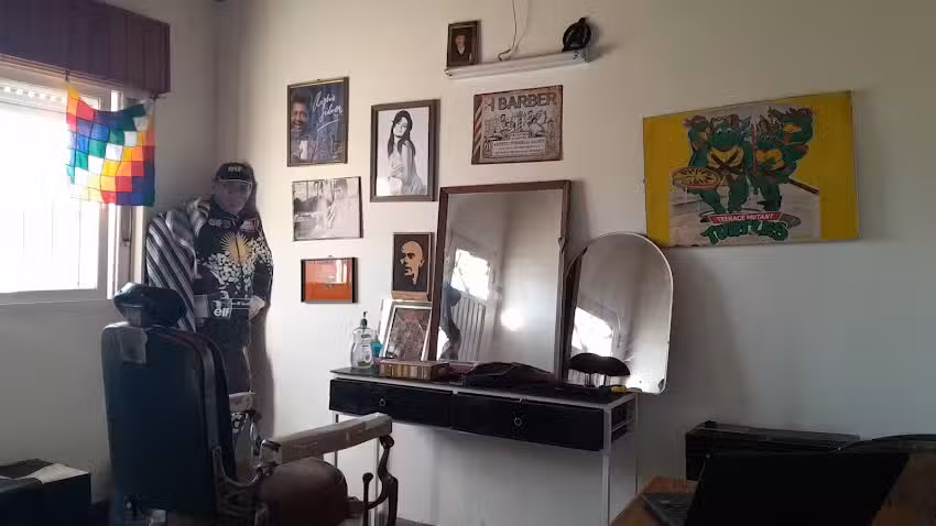 la momia negra peluquer&iacute;a