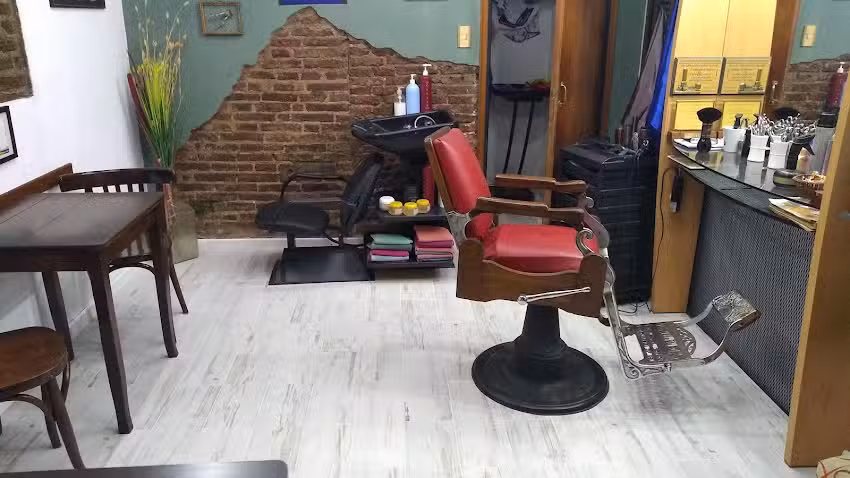 La peluquer&iacute;a de&rdquo;HUGO&rdquo;