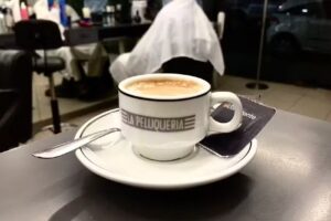 LA PELUQUERÍA de los Hermanos Pezzelatto