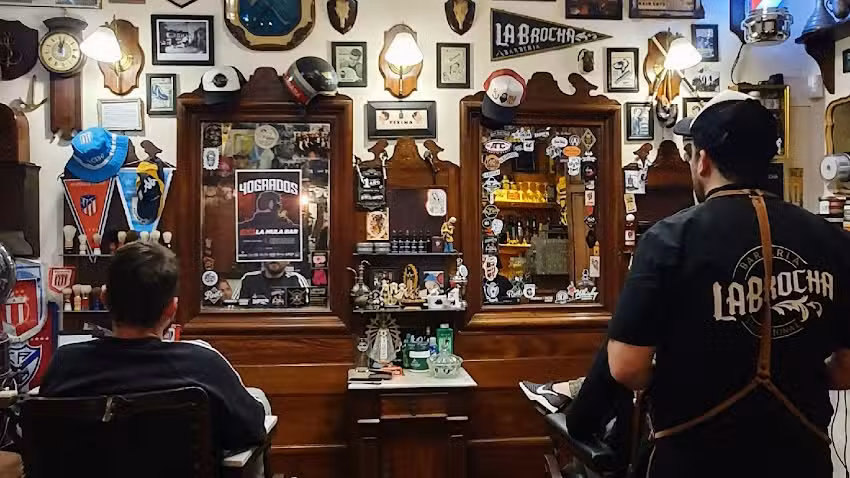 LaBrocha Barber&iacute;a