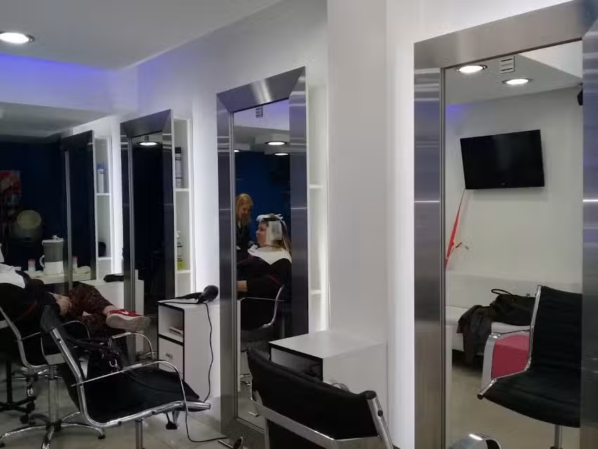 Las Macedo&rsquo;s Sal&oacute;n de Belleza