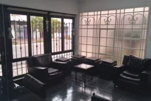 Look At Me Estilista Unisex By Almaraz