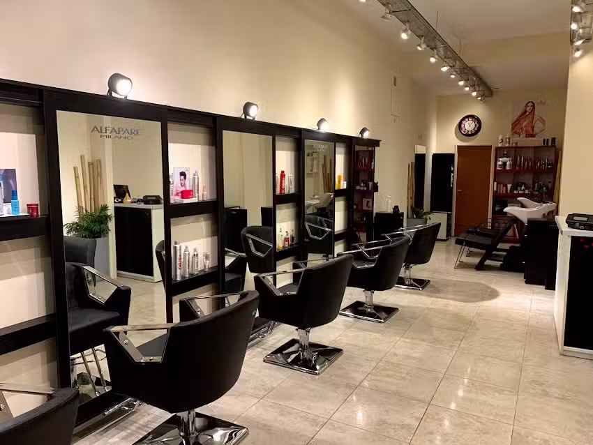 Look at Me Peluquer&iacute;a