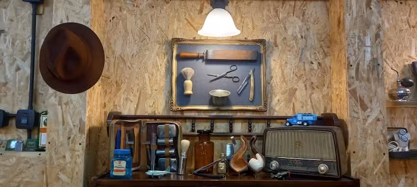 Los Gonz&aacute;lez Barber&iacute;a