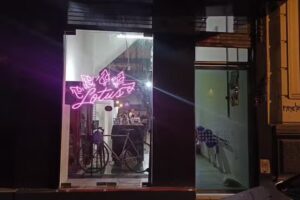 Lotus – Peluqueria, Bar, Casa Cultural