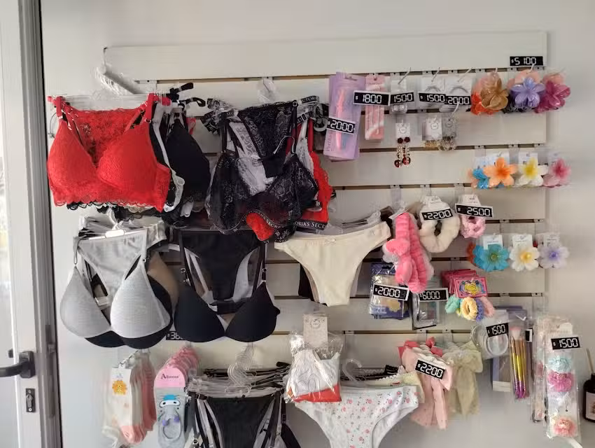 Lovery &ndash; Masajista profesional &ndash; Esteticista y Manicurista