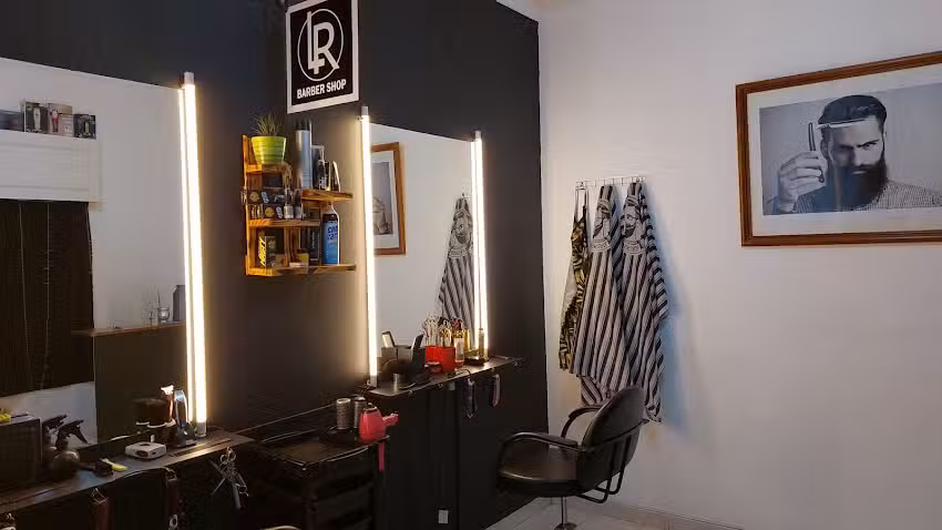LR BARBER STUDIO
