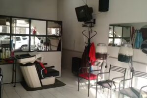 Luis Giorgio Peluquer&iacute;a