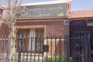 Mart&iacute;n & Carolina