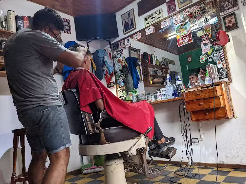 M&aacute;s que un corte