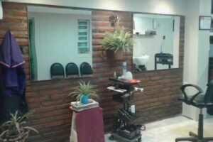 Mecha&acute;s Peluqueria