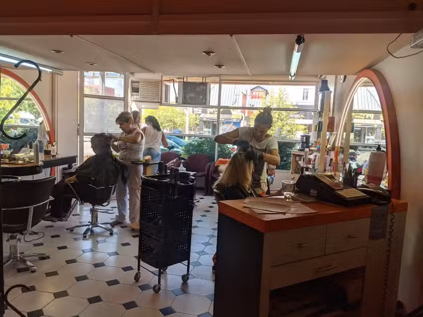 MM Peluquer&iacute;a Unisex