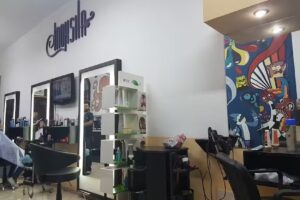 Moksha Peluquería – Maquillaje – Extensiones – Servicio de Barbería
