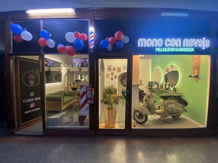 MONO CON NAVAJA BARBER&Iacute;A