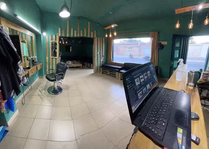 &ldquo; MR &ldquo; barber ( Club de caballeros ) Hair sal&oacute;n