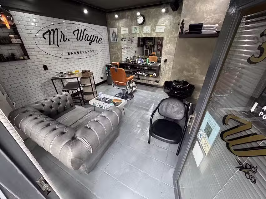 Mr. Wayne Barbershop