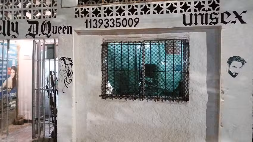 Nelly D. Queens Peluqueria Unisex