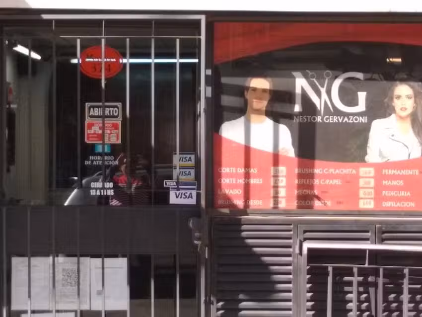 N&eacute;stor Gervazoni Estilista &ndash; Peluqueria