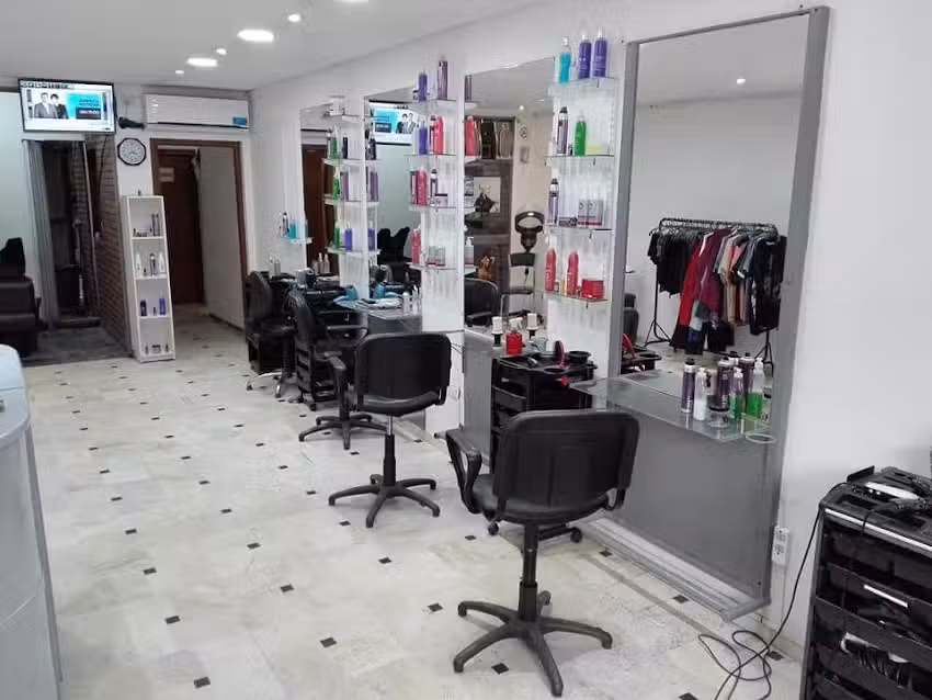 Nestor Luna Peluqueria