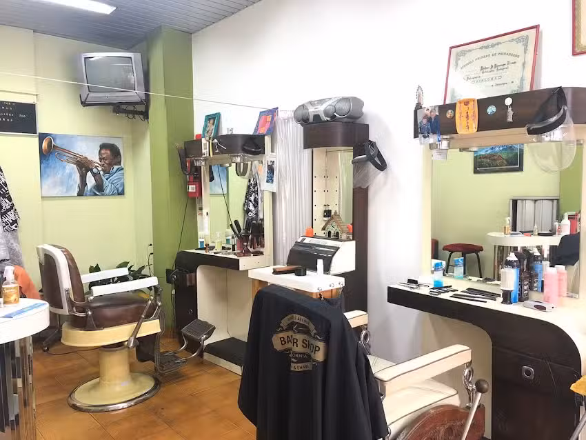 NESTOR, MATIAS 2425 PELUQUERIA