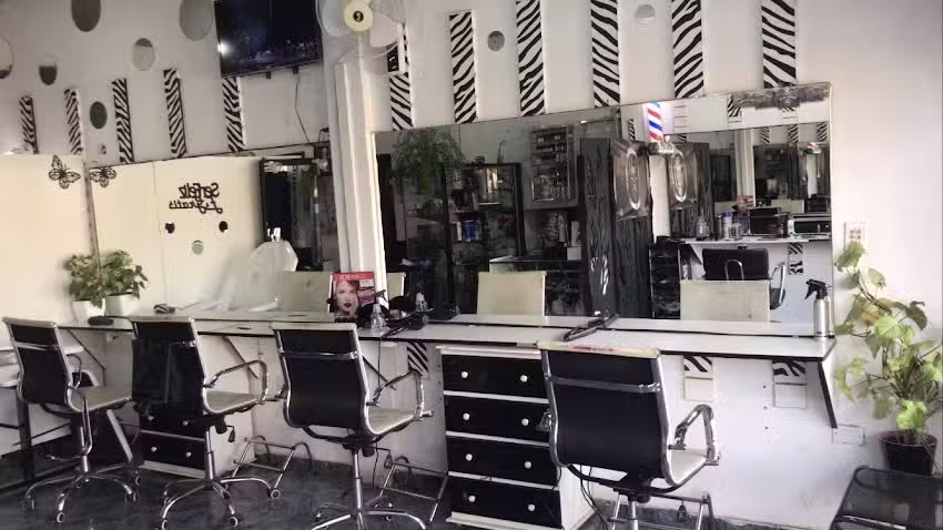 New Rouss + Toti Barber