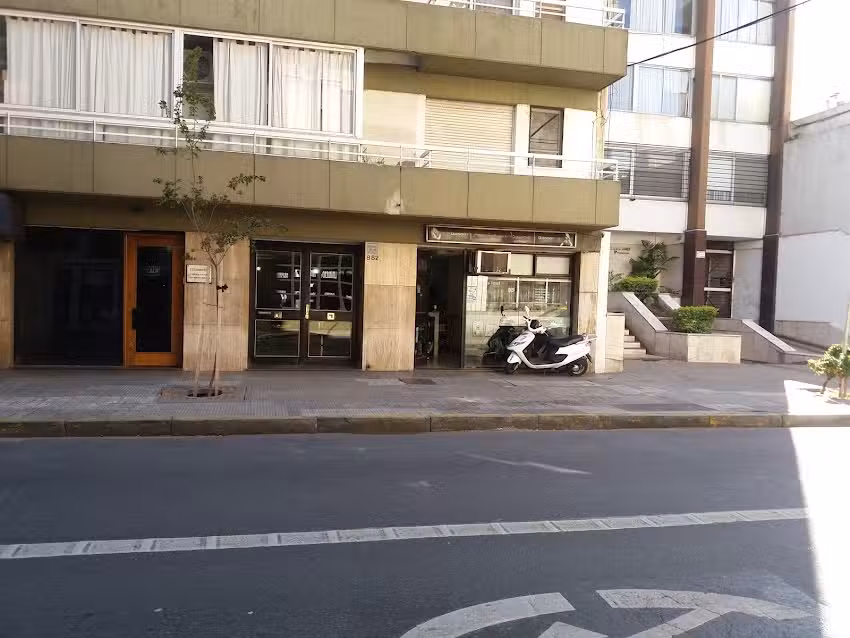 Nicol&aacute;s Leal Estilista