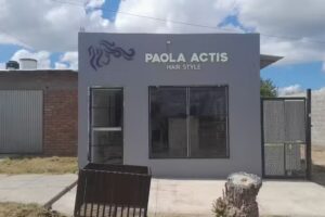 Paola Actis Hair Style