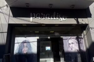 Paradiso salón de belleza y barbería/peluquería
