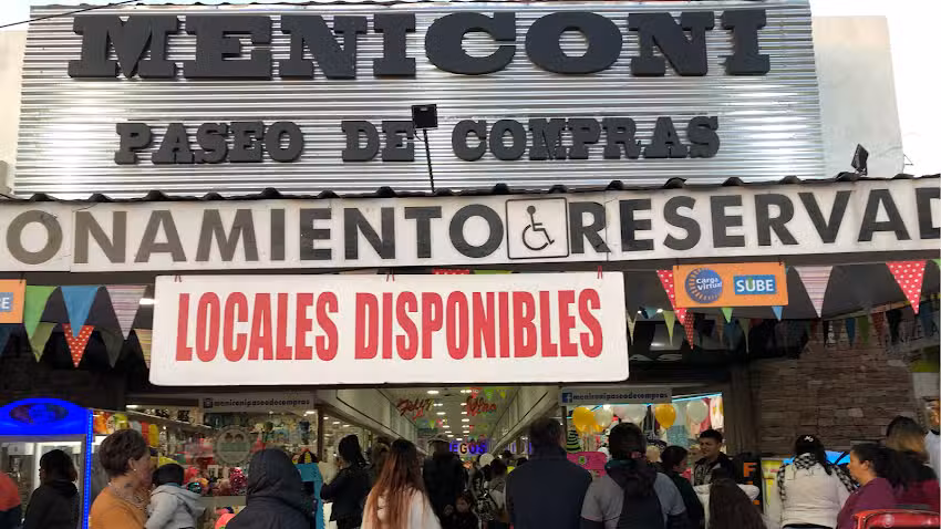 Paseo de compras MENICONI