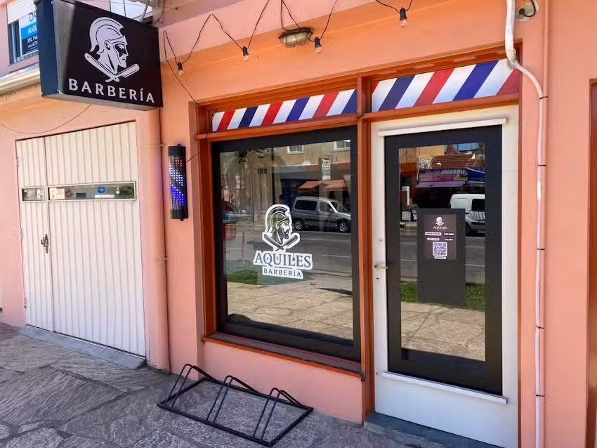 Peluquer&iacute;a Aquiles Barberia