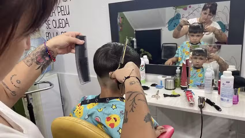Peluquer&iacute;a Ayelen Barrera