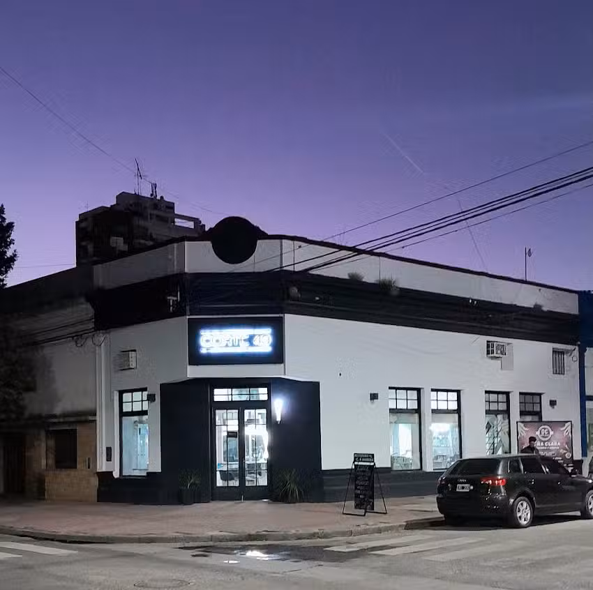 Peluqueria & Barberia CORTE 49