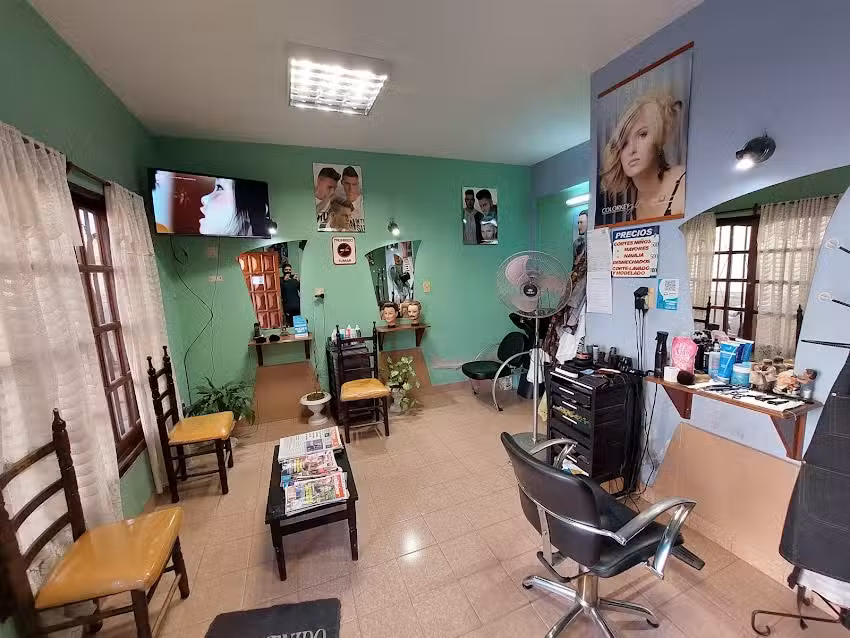 Peluquer&iacute;a Barber&iacute;a Danny C&aacute;ceres