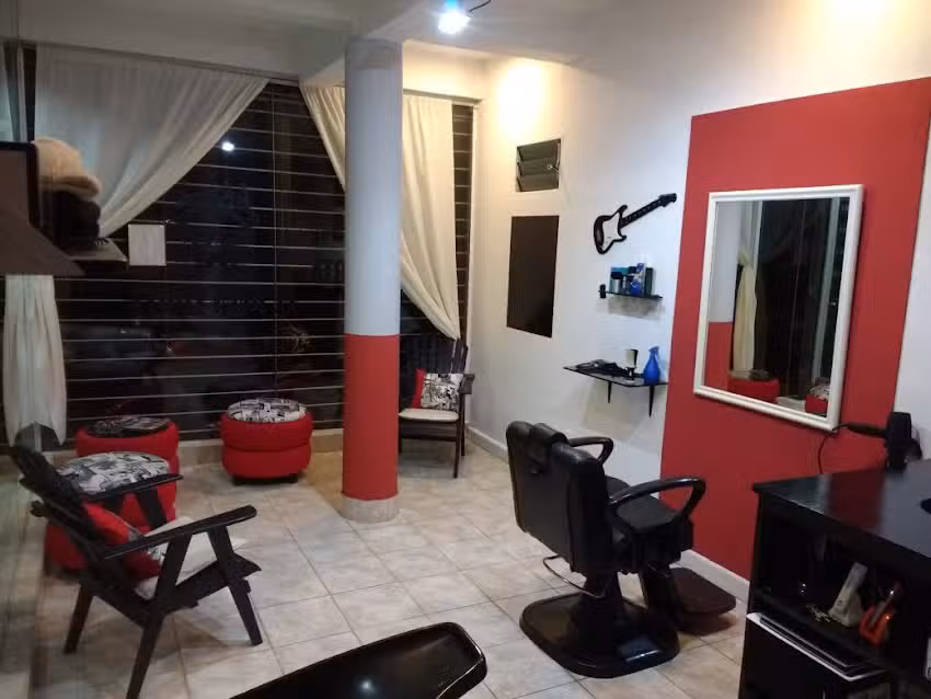 Peluquer&iacute;a &ndash; Barber&iacute;a &ldquo;Gentleman&rdquo;