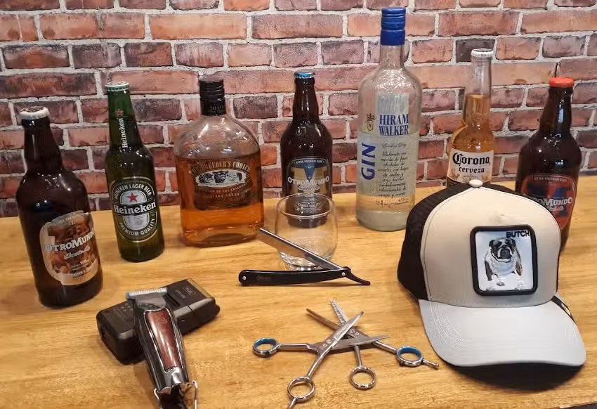 Peluquer&iacute;a Corte &ndash; Bar