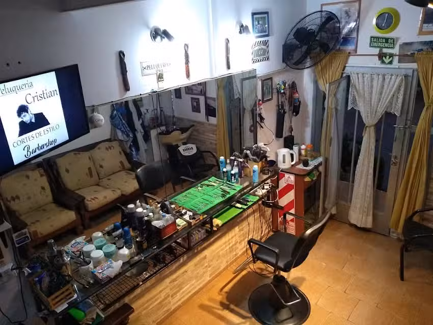 Peluquer&iacute;a &ldquo;Cristian&rdquo;. Cortes de estilo