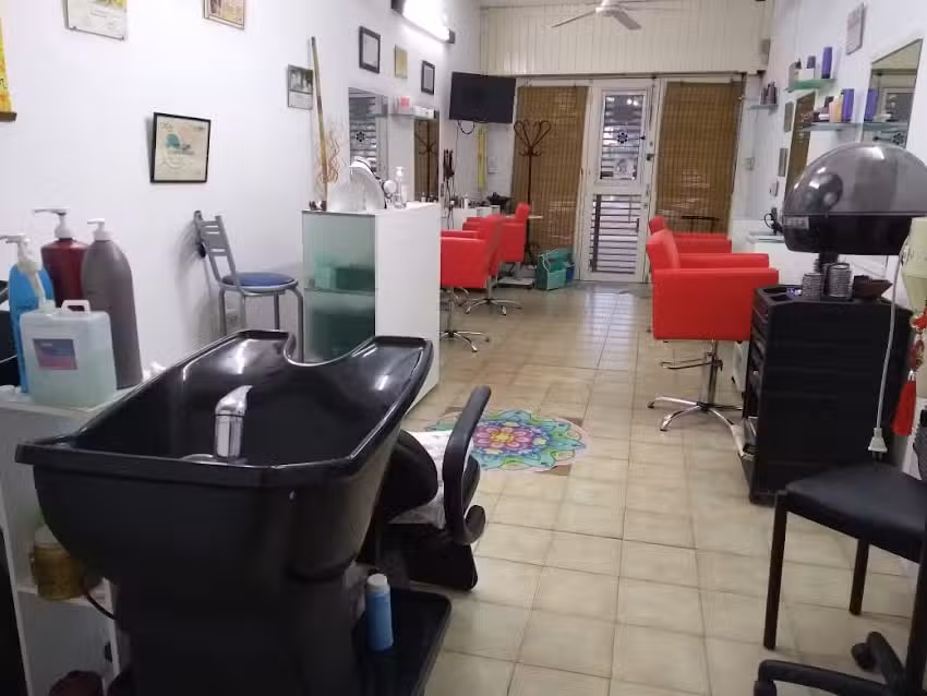 Peluquer&iacute;a de Damas Juana A. Dimartino. Sal&oacute;n Visagista