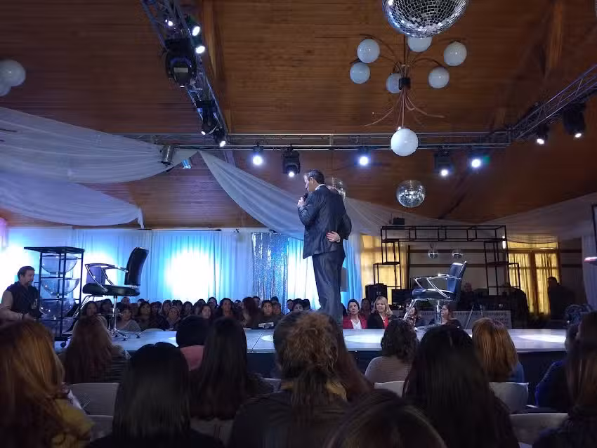 Peluqueria DELUXE. Unisex