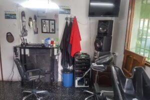 peluquer&iacute;a el negro Adrian