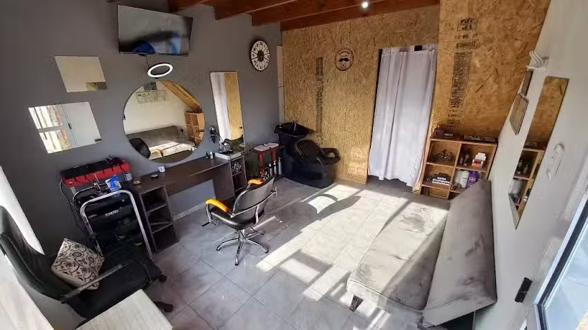 Peluquer&iacute;a estilista unisex (Gabriel Ortiz)